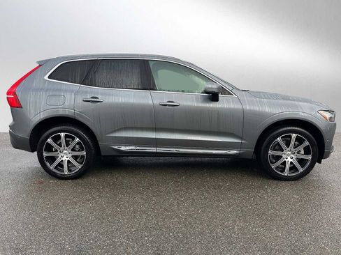 Certified 2021 Volvo XC60 T8 Inscription w/ Advanced Package image 2