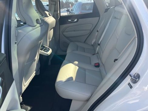New 2026 Volvo XC60 B5 Ultra w/ Protection Package Premier AWD/4WD image 21