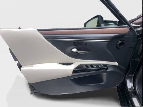 Used 2024 Lexus ES 350 w/ Premium Package FWD image 24