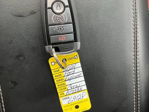 Used 2024 Ford Explorer XLT w/ Equipment Group 202A AWD/4WD image 22