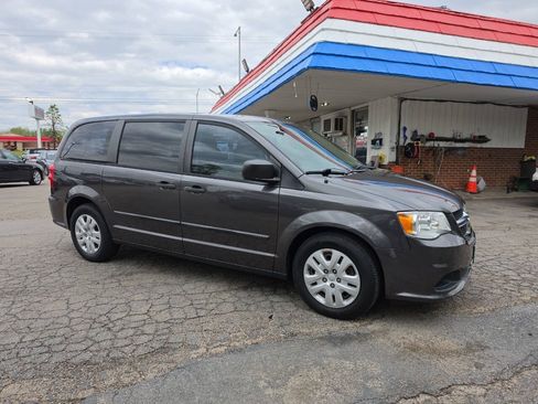 Used 2015 Dodge Grand Caravan American Value Package FWD image 6