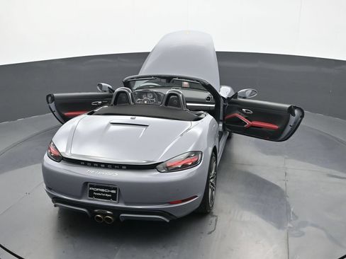 Certified 2025 Porsche 718 Boxster S RWD image 21
