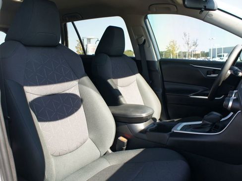 Used 2023 Toyota RAV4 XLE image 21