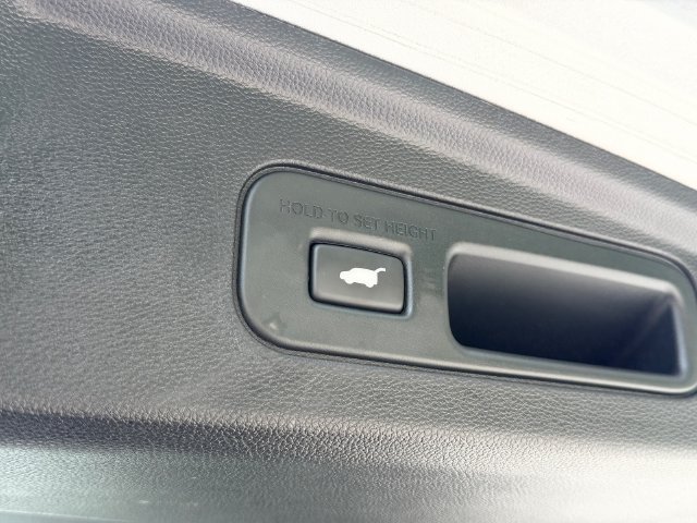 Used 2023 Acura MDX w/ Technology Package FWD image 18