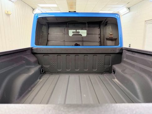 Used 2020 Jeep Gladiator Overland AWD/4WD image 27