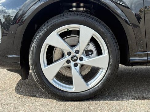 New 2025 Audi Q5 Premium Plus AWD/4WD image 40