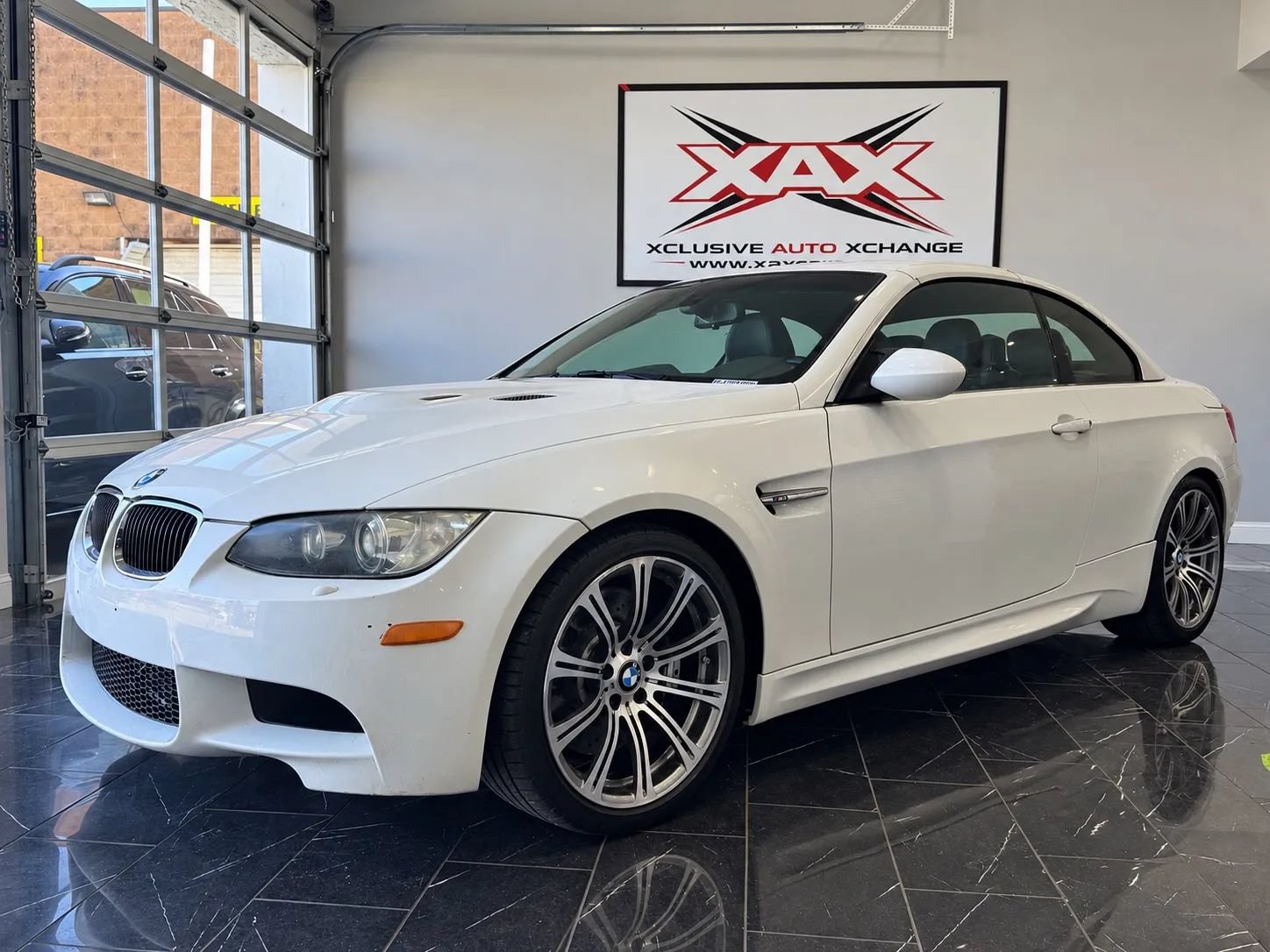 Used 2011 BMW M3 Convertible RWD image 3