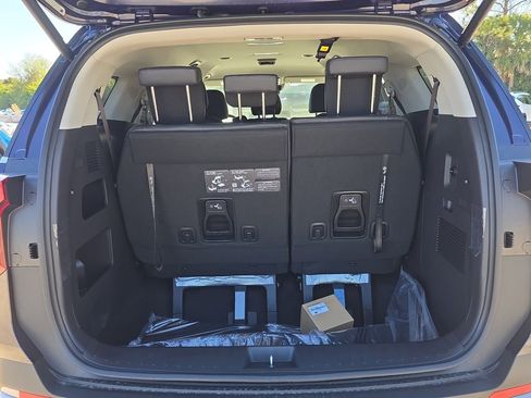 New 2026 Kia Carnival EX image 11