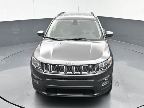 Used 2017 Jeep Compass Latitude w/ Safe & Security Group AWD/4WD image 22