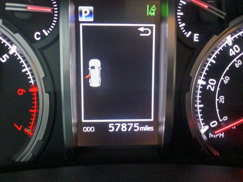 Used 2020 Toyota 4Runner image 16