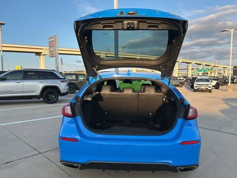 Used 2023 Honda Civic Sport Touring image 9