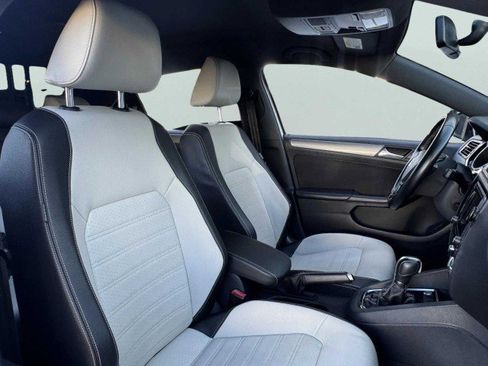 Used 2016 Volkswagen Jetta Sport image 49