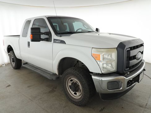 Used 2016 Ford F250 XL w/ Power Equipment Group AWD/4WD image 20