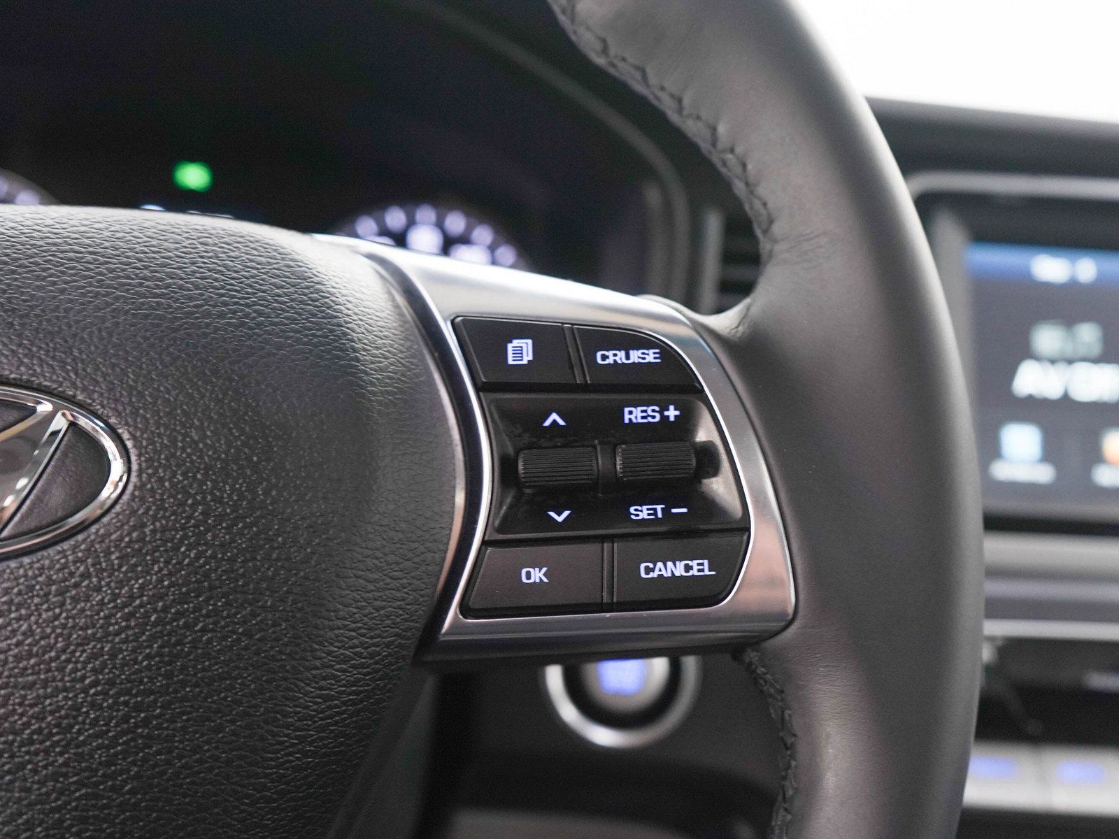 Used 2018 Hyundai Sonata Limited w/ Cargo Package FWD image 26