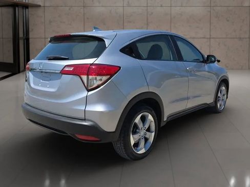 Used 2022 Honda HR-V LX image 7