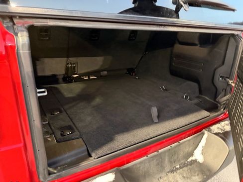 Used 2024 Jeep Wrangler Sport S image 28