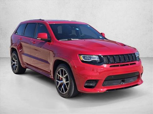 Used 2017 Jeep Grand Cherokee SRT image 3