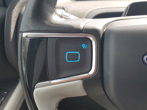 Certified 2025 Ford Expedition Max Platinum image 26