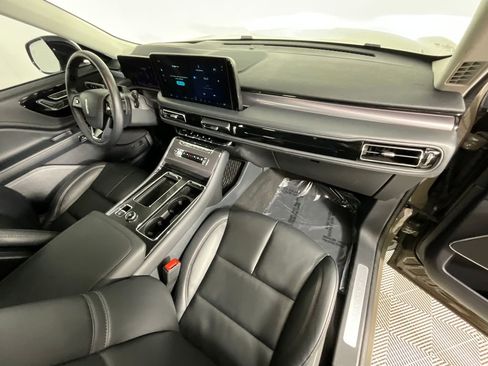 Used 2025 Lincoln Aviator 2WD w/ Equipment Group 101A image 19