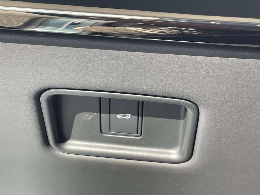 New 2027 Land Rover Range Rover Sport SE AWD/4WD image 33