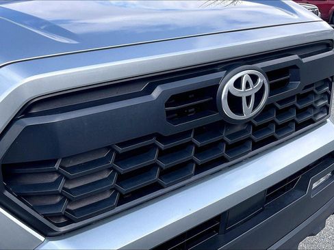 Used 2024 Toyota Tacoma TRD Off-Road image 29