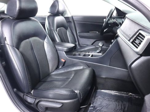 Used 2020 Kia Optima SE image 40