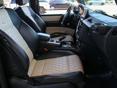 Used 2015 Mercedes-Benz G 63 AMG 4MATIC image 21