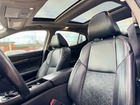 Used 2018 Nissan Maxima Platinum image 10