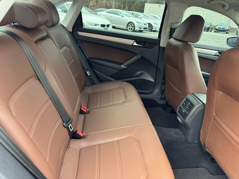 Used 2022 Volkswagen Passat 2.0T SE image 26