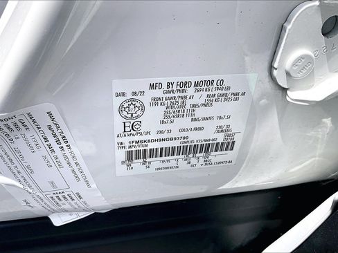 Used 2022 Ford Explorer XLT AWD/4WD image 5