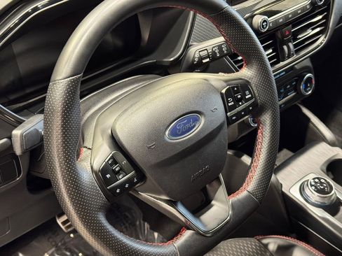 Used 2024 Ford Escape ST-Line image 18