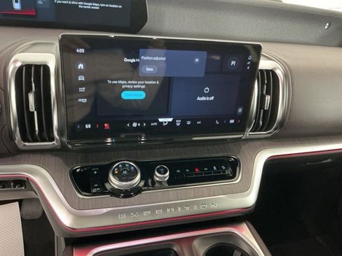 New 2025 Ford Expedition Platinum w/ Platinum Ultimate Package image 20