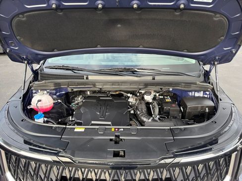 Used 2025 Kia Carnival LXS image 30