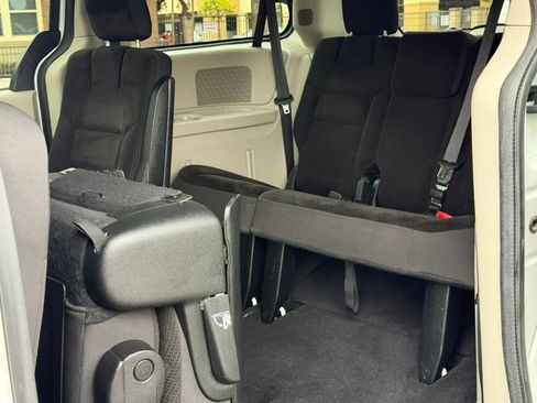 Used 2017 Dodge Grand Caravan SE w/ Power Window Group FWD image 17