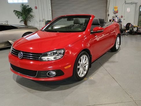 Used 2012 Volkswagen Eos Komfort FWD image 2