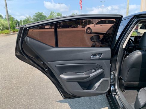 Used 2024 Nissan Altima 2.5 SL FWD image 23