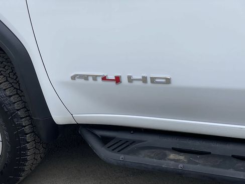 Used 2021 GMC Sierra 2500 AT4 w/ AT4 Premium Plus Package AWD/4WD image 10