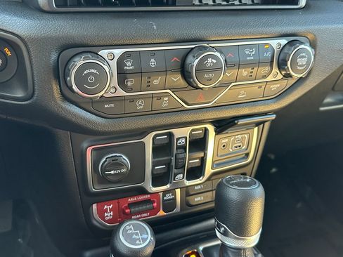 New 2026 Jeep Gladiator Willys AWD/4WD image 27