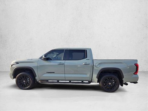 Used 2025 Toyota Tundra Limited AWD/4WD image 9