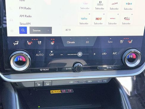 Used 2025 Lexus RZ 450e w/ Technology Package image 22