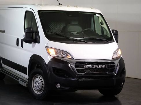 Used 2025 RAM ProMaster 2500 w/ U-Haul Equipment Group FWD image 6
