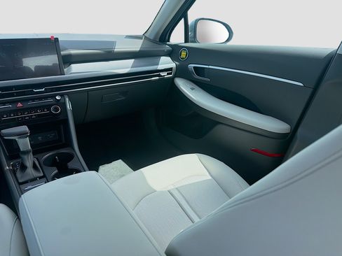 New 2026 Hyundai Sonata SE FWD image 16