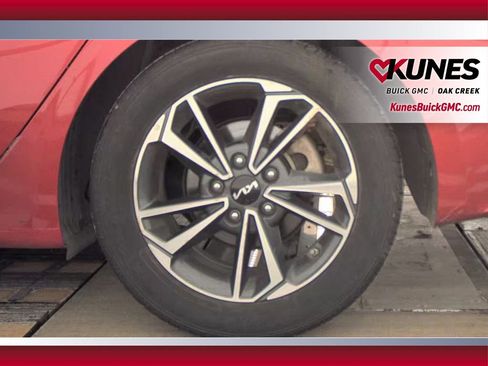 Used 2023 Kia Forte LXS w/ LXS Technology Package image 13