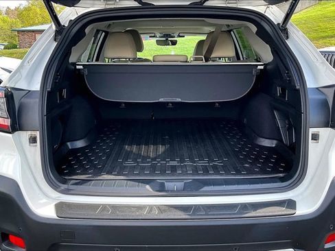 Used 2023 Subaru Outback Limited AWD/4WD image 7