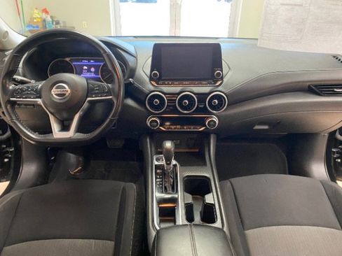 Used 2021 Nissan Sentra SV image 25
