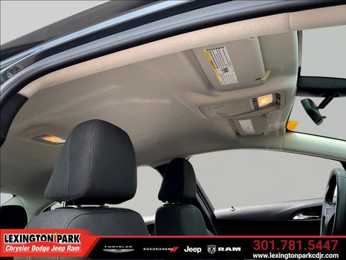 Used 2017 Chevrolet Cruze LT FWD image 26