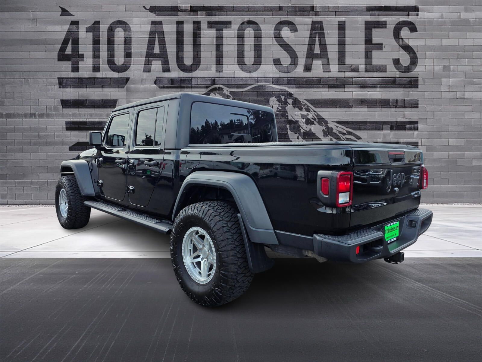 Used 2020 Jeep Gladiator Sport AWD/4WD image 8
