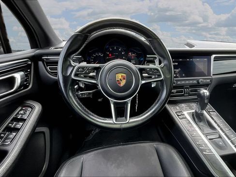 Used 2020 Porsche Macan w/ Driver Memory Package AWD/4WD image 8