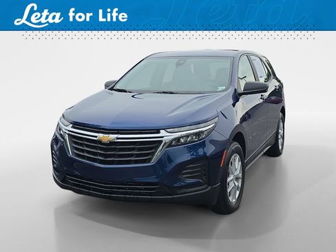 Used 2023 Chevrolet Equinox LS AWD/4WD image 1