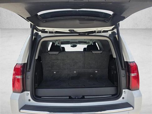 Used 2018 Chevrolet Tahoe Premier AWD/4WD image 23